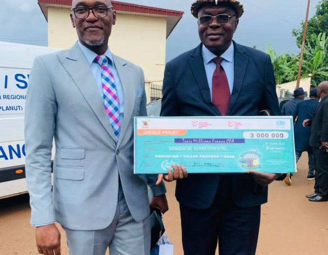 Monatélé, La reine de l’hygiène publique